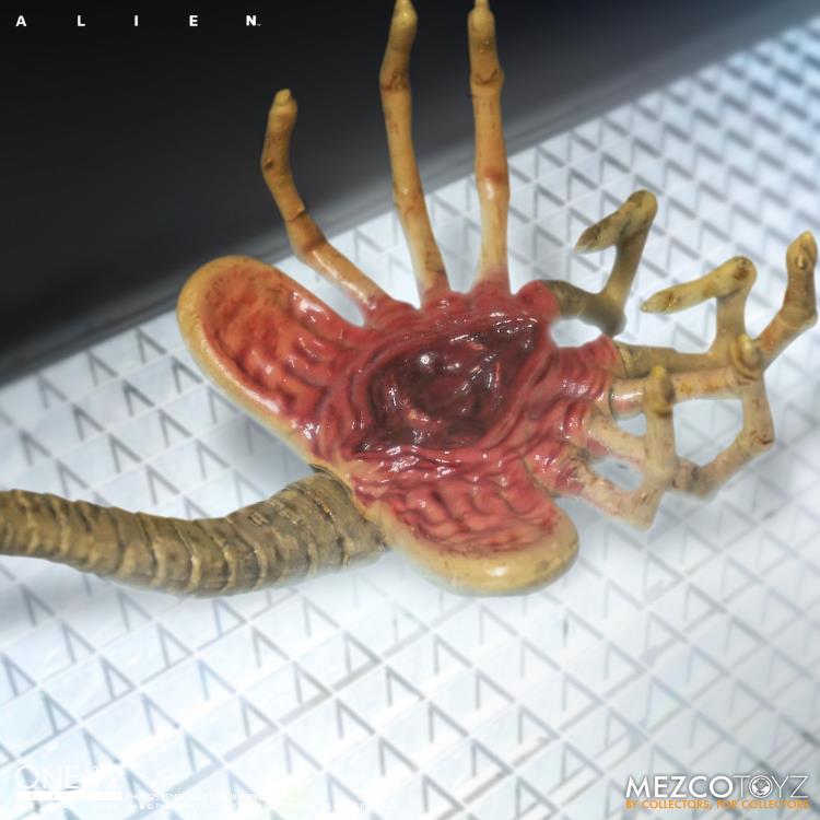 Mezco ONE:12 Collective Big Chap Alien DLX image 3