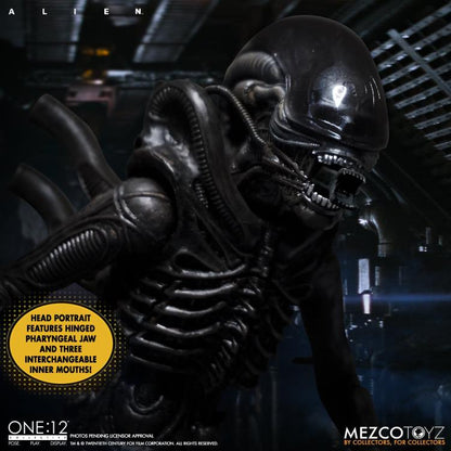 Mezco ONE:12 Collective Big Chap Alien DLX image 2